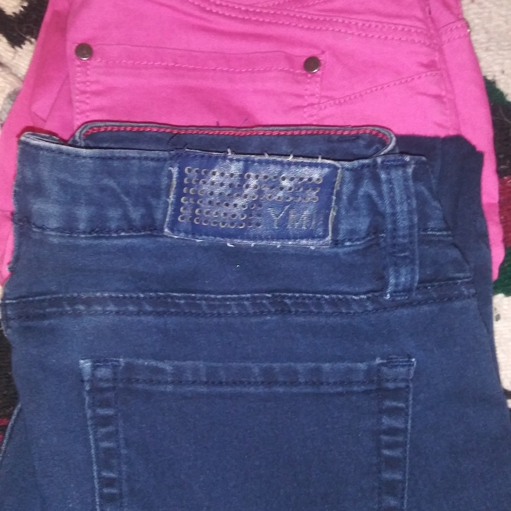 Clothes - Picture 7 of 8